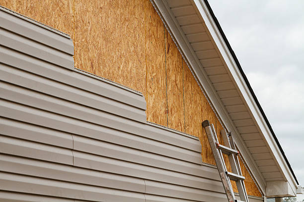 24/7 Emergency Vinyl Siding experts in Peyton, CO